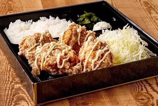 タルタルげんこつ唐揚げ弁当 4個 Tartar Sauce Fried Chicken Bento Box (4 Pieces)