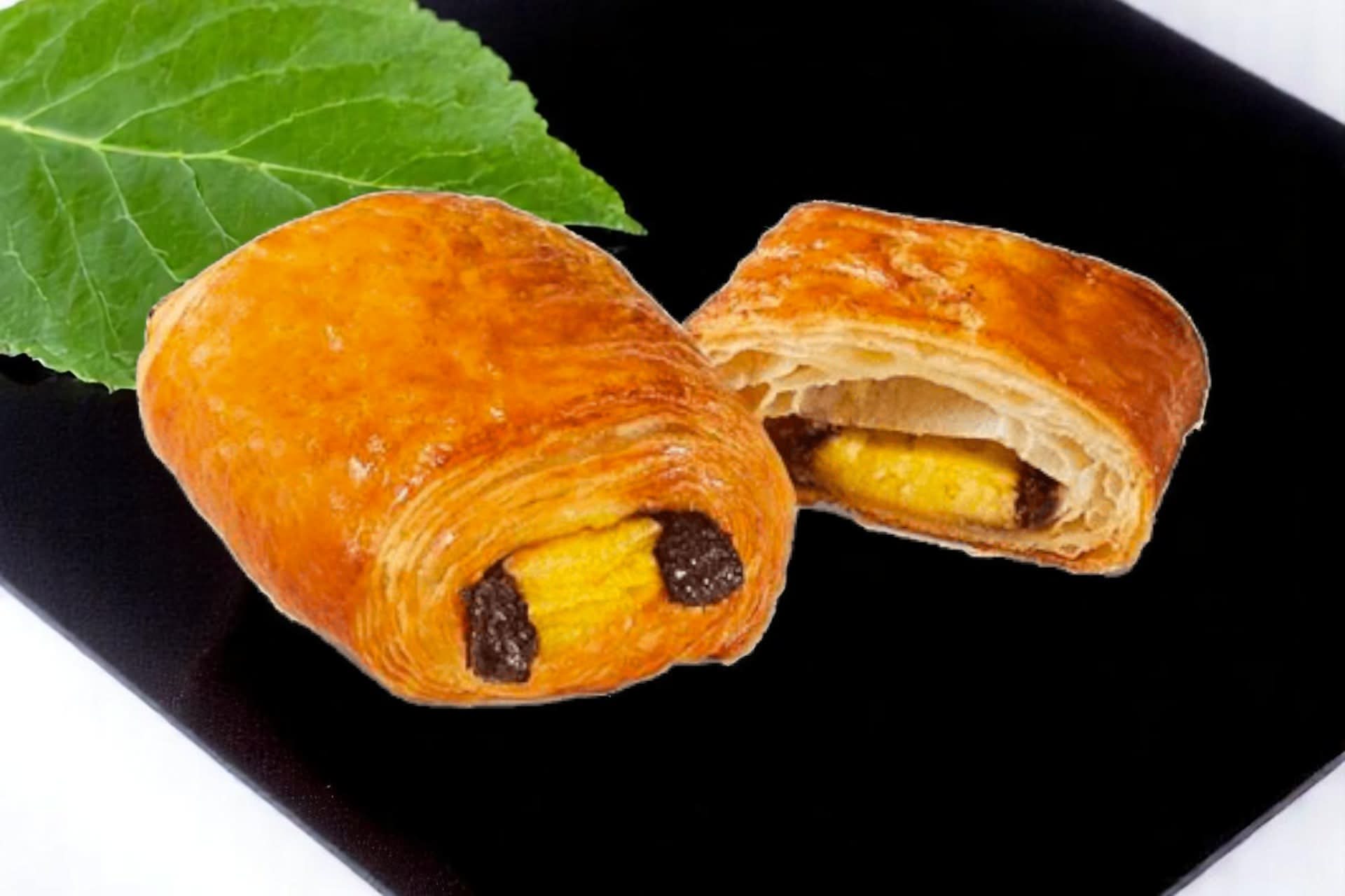Croissant aux chocolat et à la crème🥐