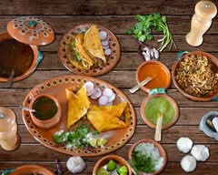 Birria & Chill (Cancun)