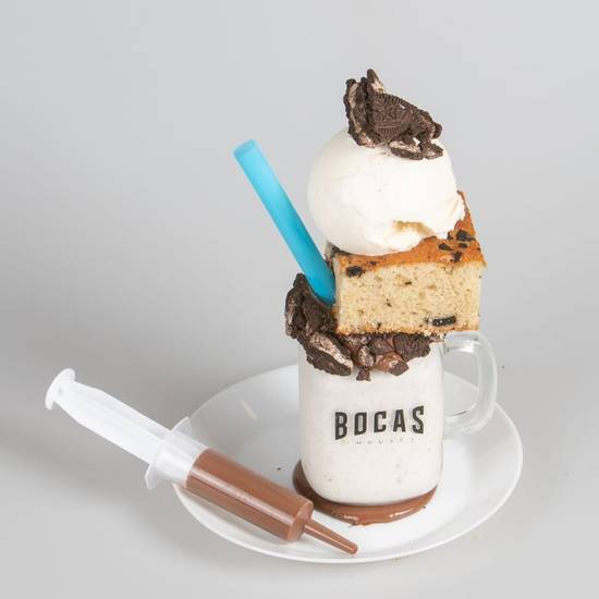 COOKIES AND CREAM MILKSHAKE