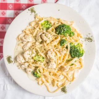 Lunch Fettuccine Alfredo