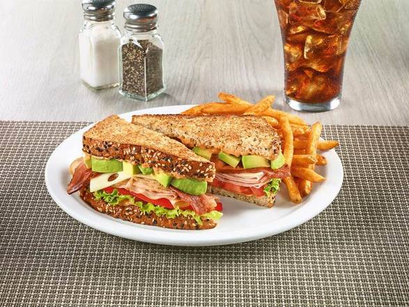 CALI CLUB SANDWICH