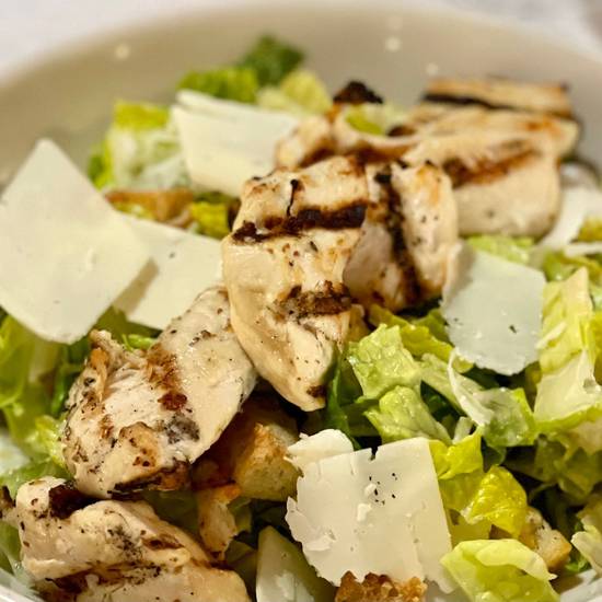 CLASSIC CHICKEN CAESAR