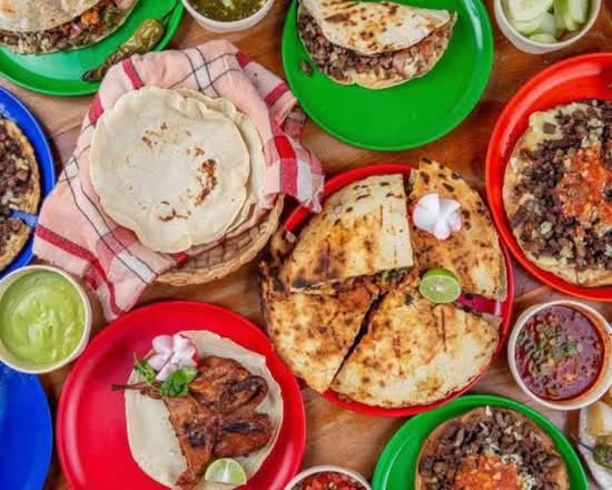 TAQUERIA LAS CHILAKAS (Mazatlan)