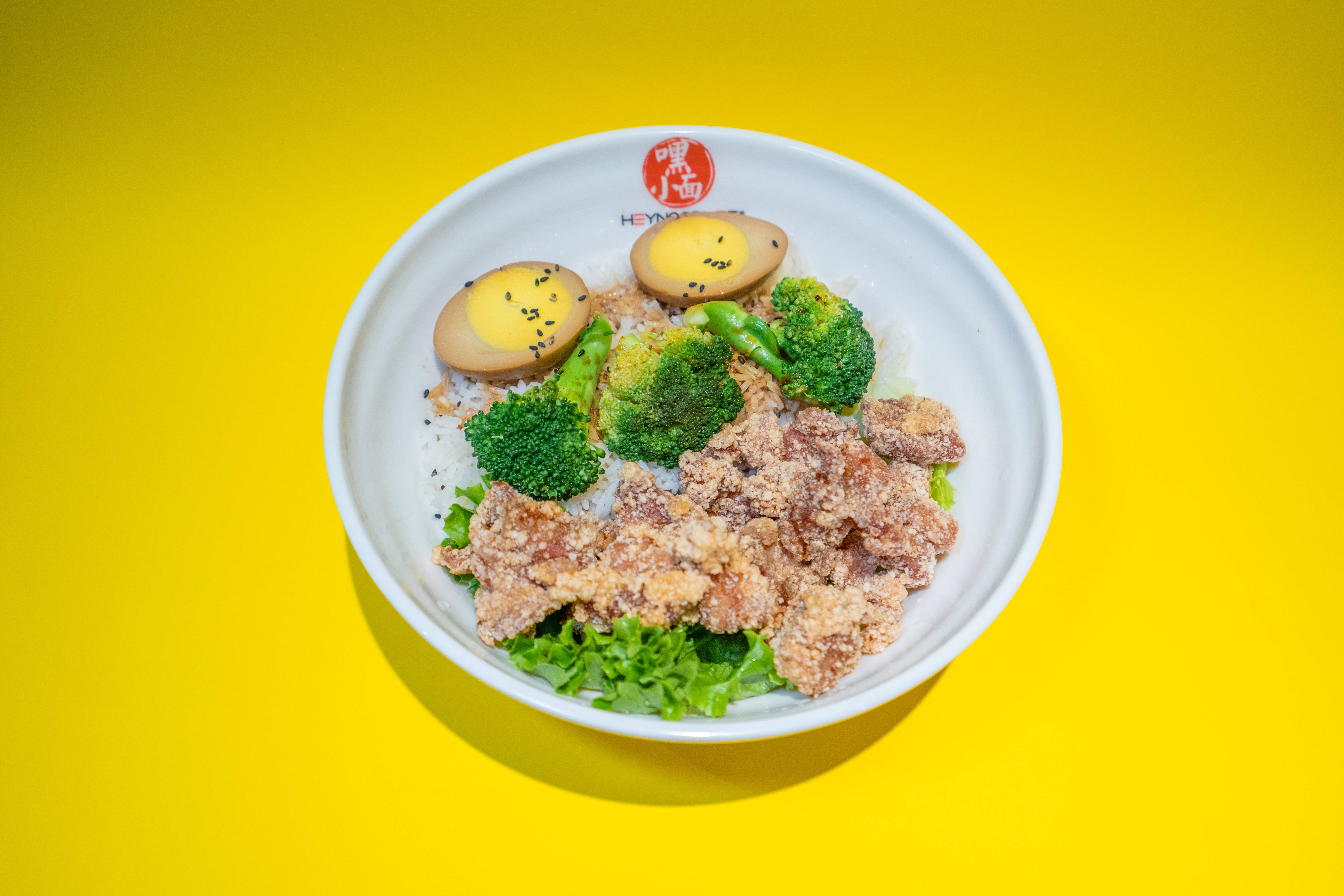 Steamed Rice with Salty Crispy Chicken 盐酥鸡饭