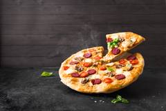 Huff's Pizza Place (3928 12th St NE)