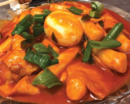 Spicy Rice Cake (Tteokbokki,떡볶이)