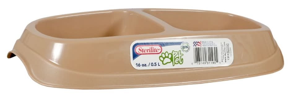 Sterilite Divided Pet Bowls 16 oz