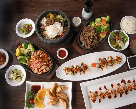 Island Sushi Bar and Grill (De Pere)