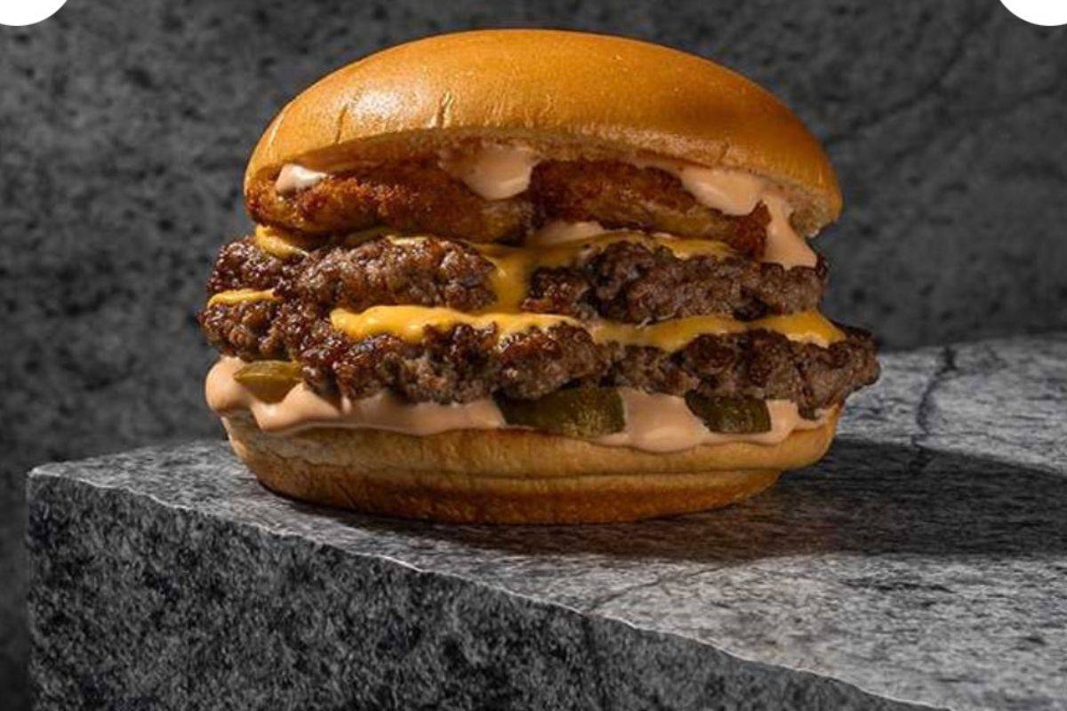 🥩The Alien Pastrami Burger