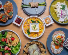 Roma & Co. Bistró Café