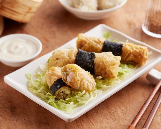 韭黃腐皮蝦蛋捲 Shrimp and Egg Roll with Bean Curd Skin and Yellow Chives