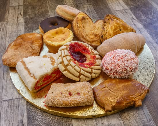 La Concha Bakery