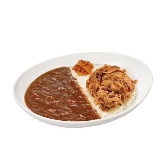 和風牛あいがけカレー Japanese-Style Minced Chicken Curry w/Beef