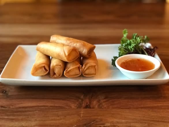 Fried Veggie Egg Roll (6)
