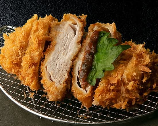 人気No.1と爽やか！プレーン＆梅しそ熟成重ねかつ相盛り弁当　#1 Popular & Refreshing! Plain & Plum Shiso Aged Layered Pork Cutlet Combo Bento