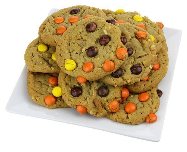 Peanut Butter Cookies with Reese's Pieces 12Ct