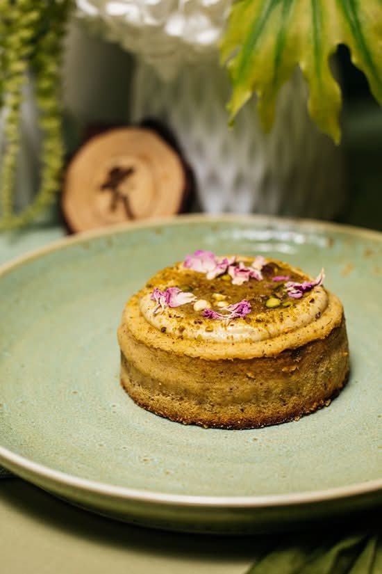 Pistachio cheesecake