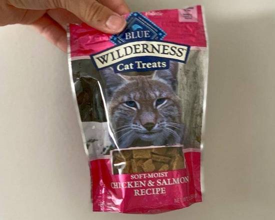 Blue Buffalo Blue Wilderness Chicken & Salmon Cat Treats, 2 oz.