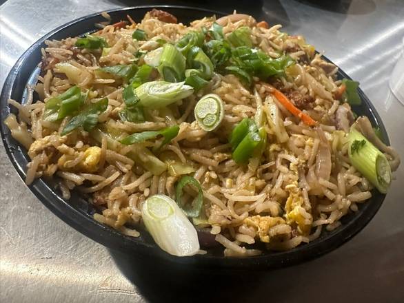 CHICKEN STREET FRIED RICE