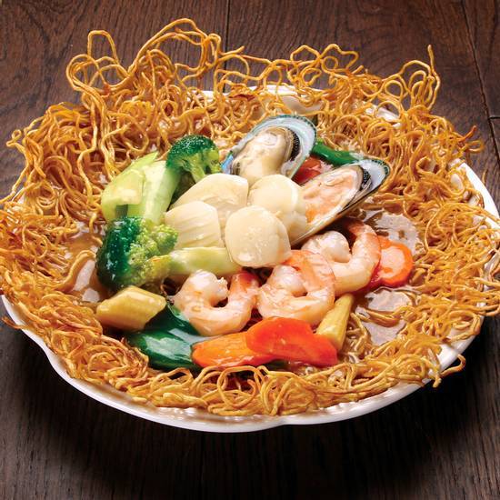 N3b Seafood Fried Crispy Noodles