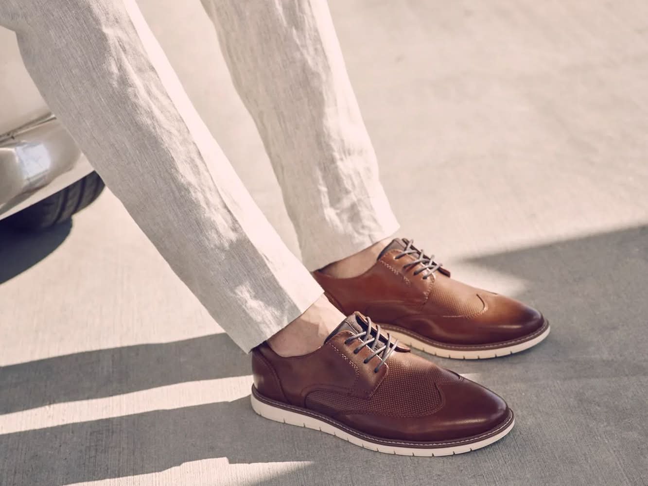Mix No. 6 Finlee Wingtip Oxford (Cognac Medium - 11) | Postmates display picture 1