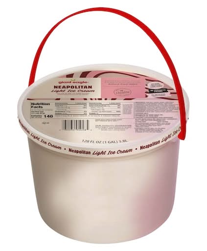 Giant Eagle Light Ice Cream, Neapolitan (128 fl oz)