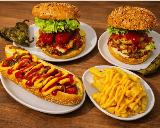 AUTENTICAS HAMBURGUESAS AL CARBON