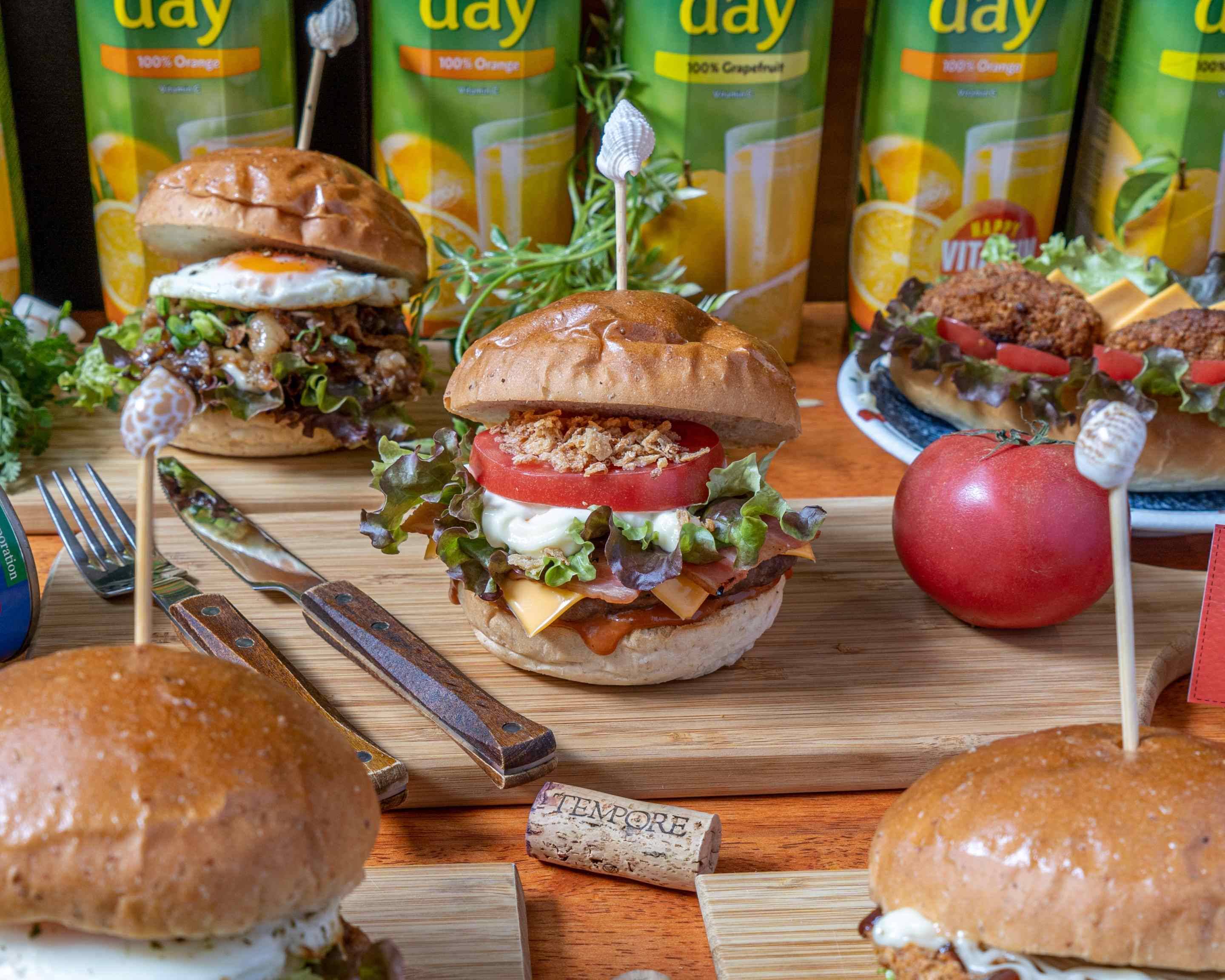 sale:ハンバーガーショップ バーガーショップ Zakynthos delivery & takeaway menu | Uber Eats