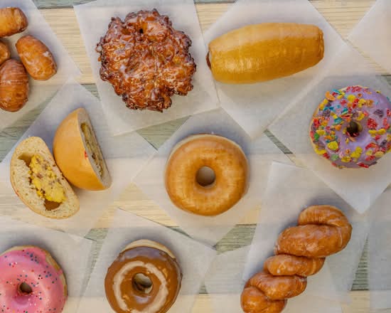 snowflake donuts (18708 Hufsmith - Kohrville Road)
