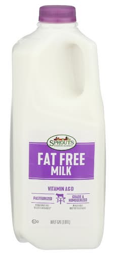 Sprouts Fat Free Milk