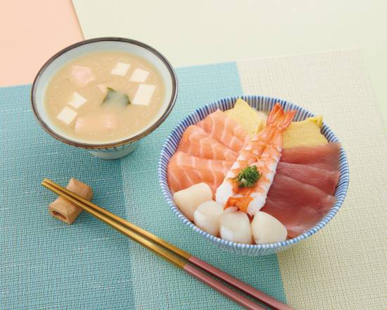 絕贊海鮮丼 (附湯或飲品) Seafood Donburi (Free Soup or Drink)
