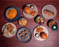 Almada Lounge by Praça