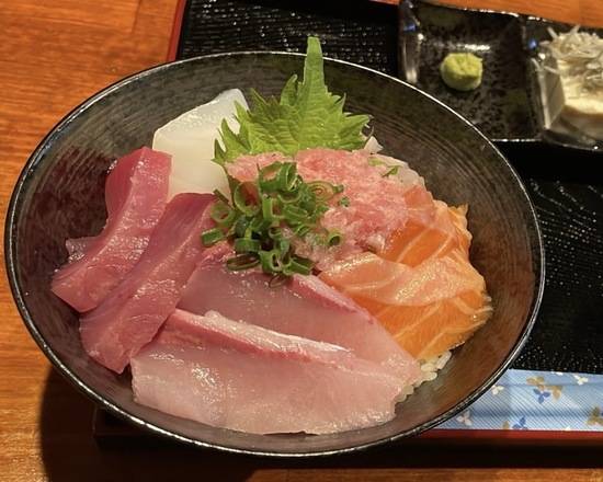 海鮮丼 kaisendon の出前・宅配・テイクアウトメニュー | ウーバーイーツ