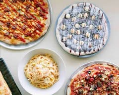 8 Degrees Cafe and Pizzeria