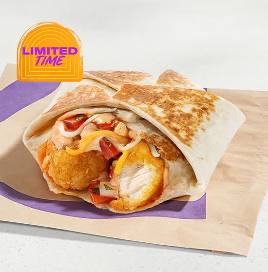 Creamy Chipotle Crispy Chicken Crunchwrap Slider