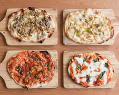 Bontà Italia 下馬　ピザじゃない、ピンサです。