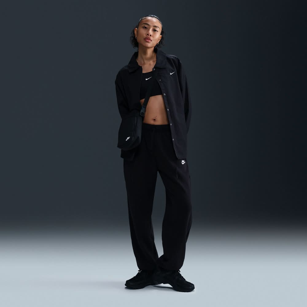 Nike Women's Sportswear Club Fleece Mid-Rise Oversized Sweatpants (Black, S)