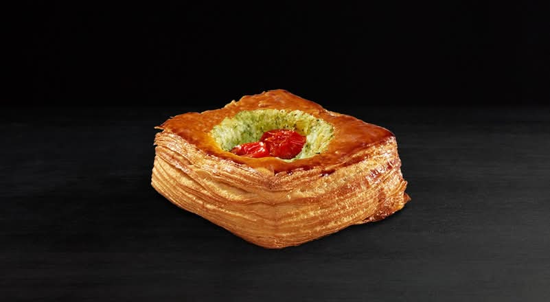 Pesto Caprese Danish