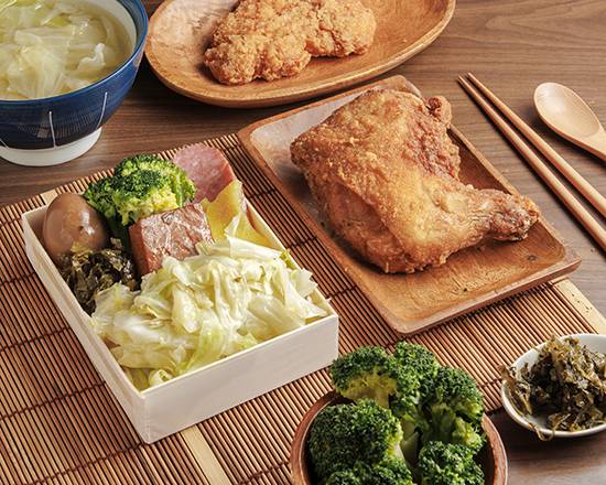 酥炸大雞腿飯