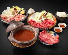 黒毛和牛の赤べこ鍋（WAGYU AKABEKO) 黄金町店