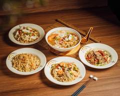 小葉熱炒 生炒花枝 鱔魚意麵