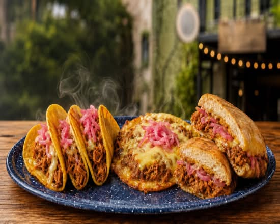 COCHINITA PIBIL AHUMADA CHILO'S SMOKE BBQ (Guadalajara)