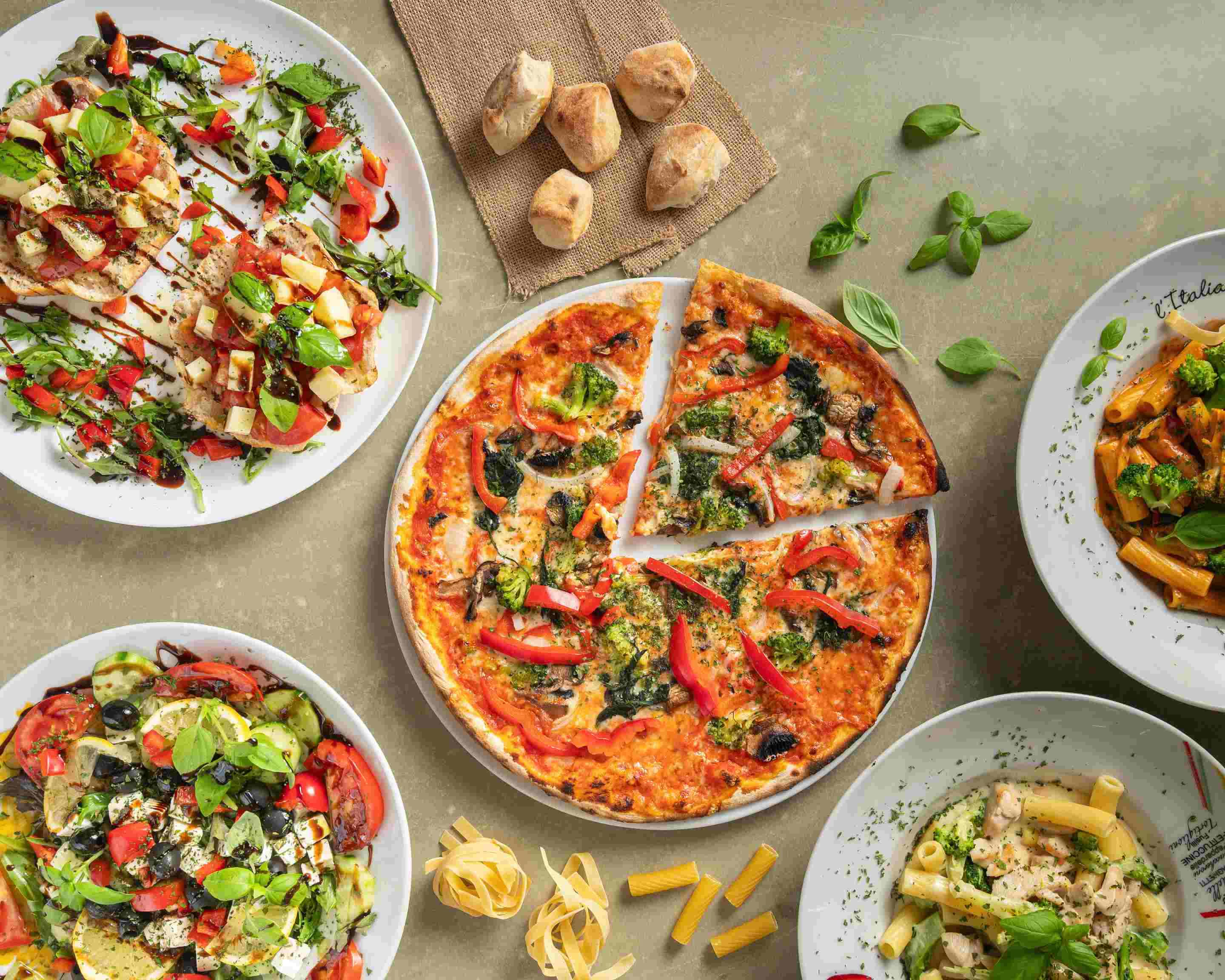 Premium vegetarian Italian pizza