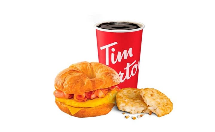 Combo Croissant Tocino, Huevo y Queso