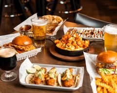 Four Corners Taphouse (Peoria)