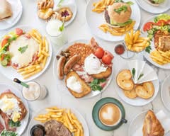 Macchiato Lounge Cafe & Restaurant