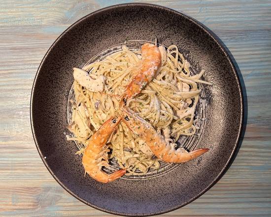 Chicken & Shrimp Garlic Linguine