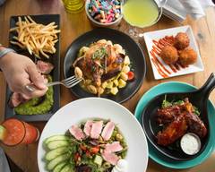 10th Island Tiki Bar & Grill