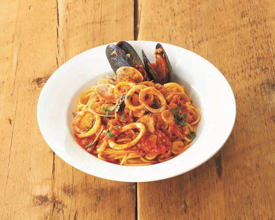 ペスカトーレ漁師風トマトソーススパゲティ Pescatore Fisherman-Style Tomato Sauce Spaghetti